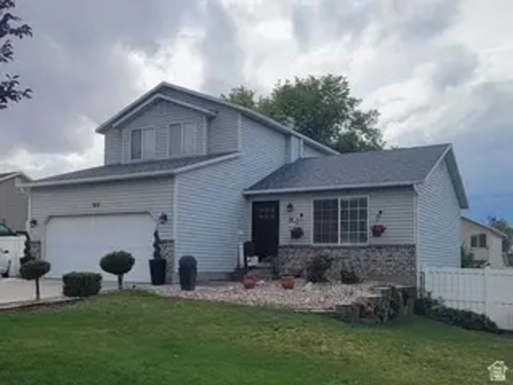 933 N 1430 E, Tooele