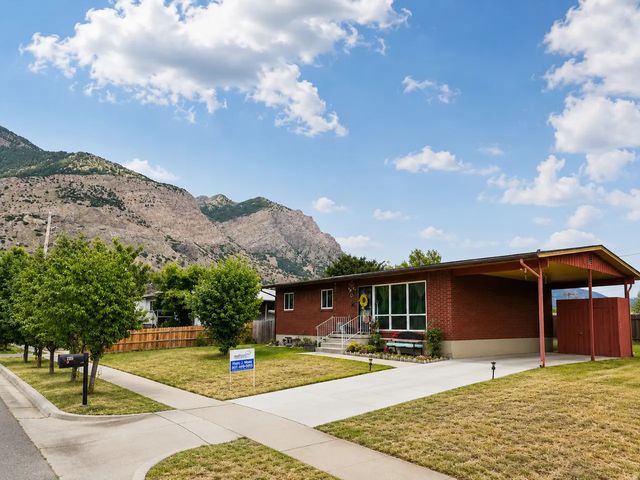 715 E Lockwood Dr. N, Ogden