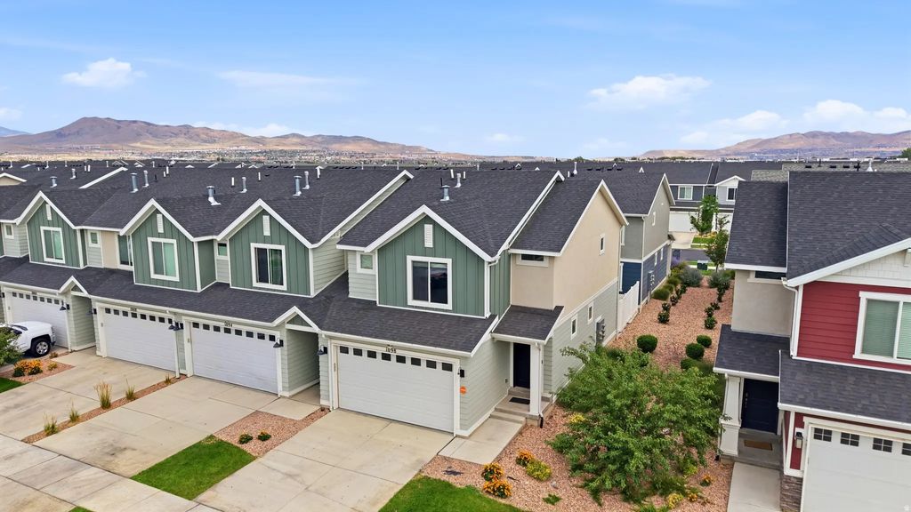 1098 E Waterway Ln, Saratoga Springs