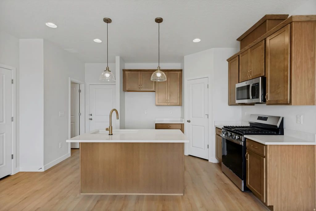 6835 S Mount Berry Rd 436, West Jordan