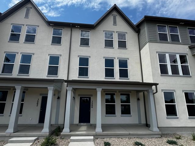 1566 N 1875 W 243, Layton