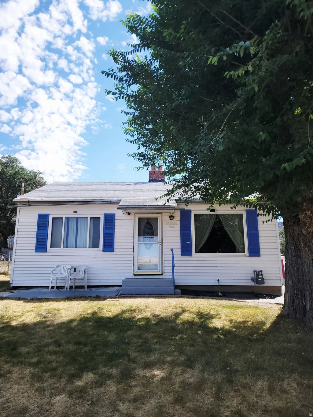 421 Circle Way, East Carbon