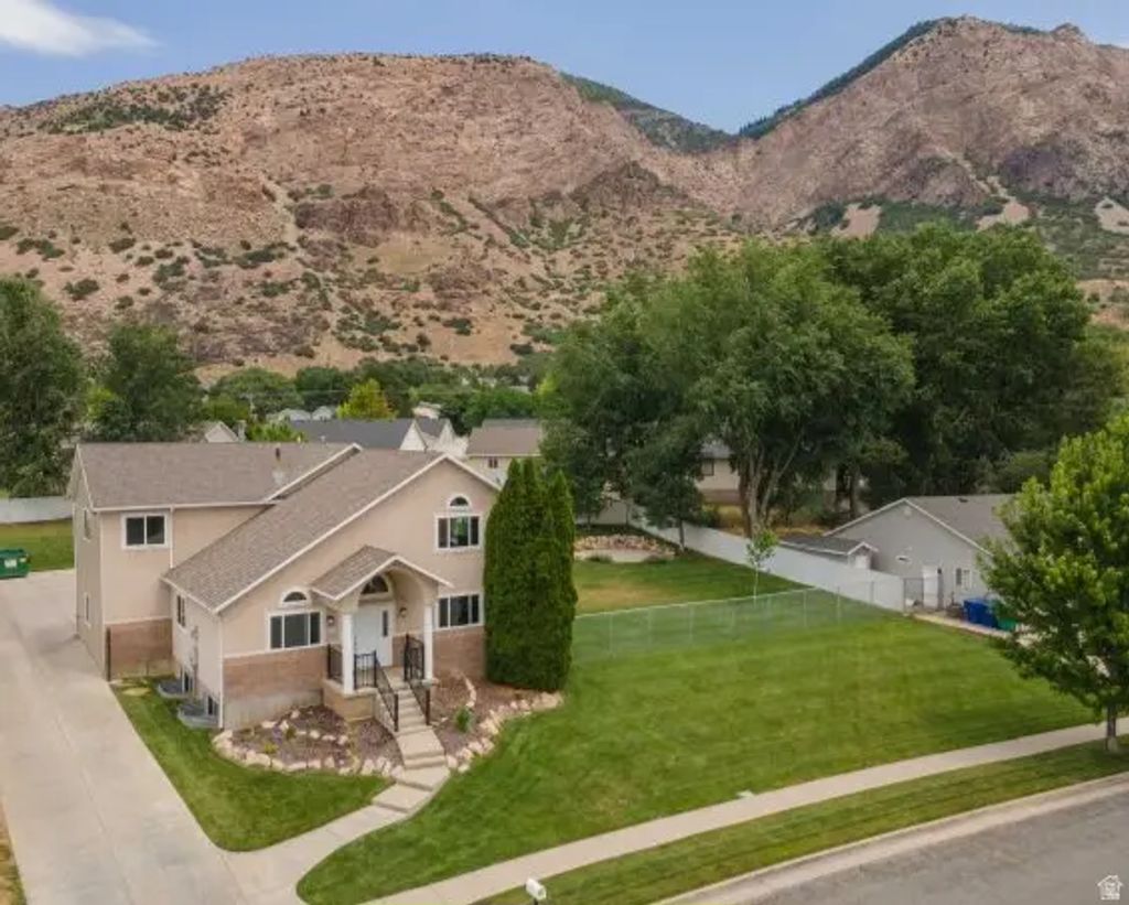 818 N 950 E, Ogden