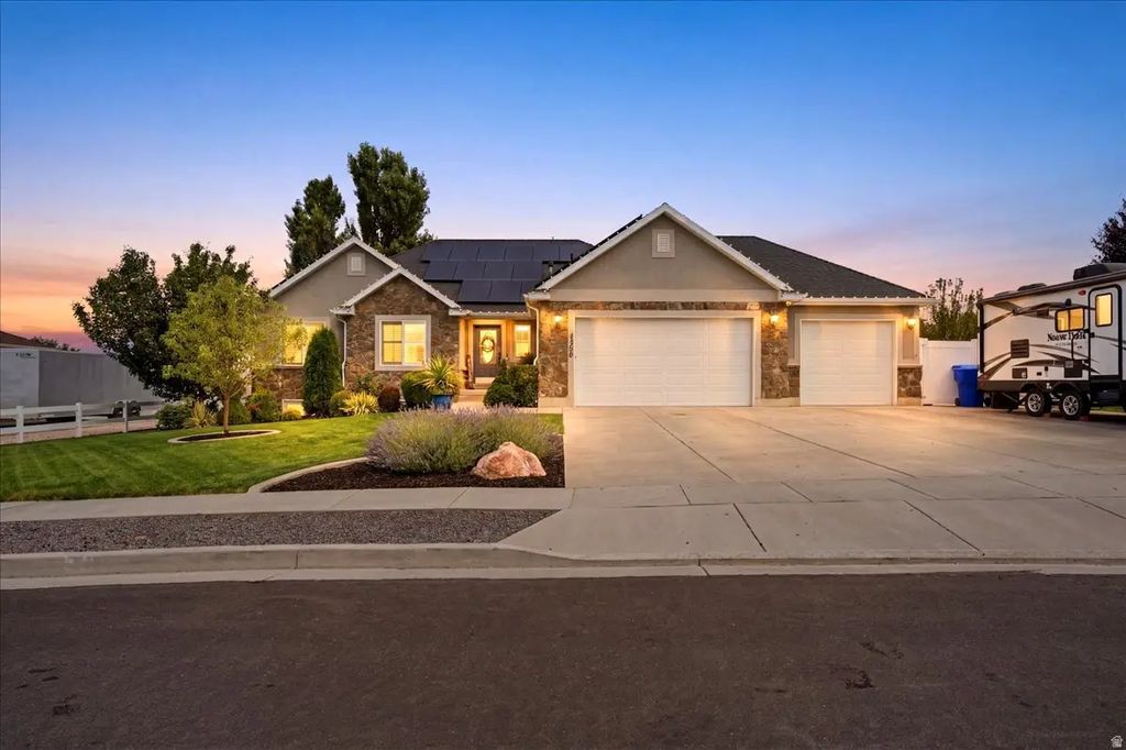 1366 W 3030 S, Perry