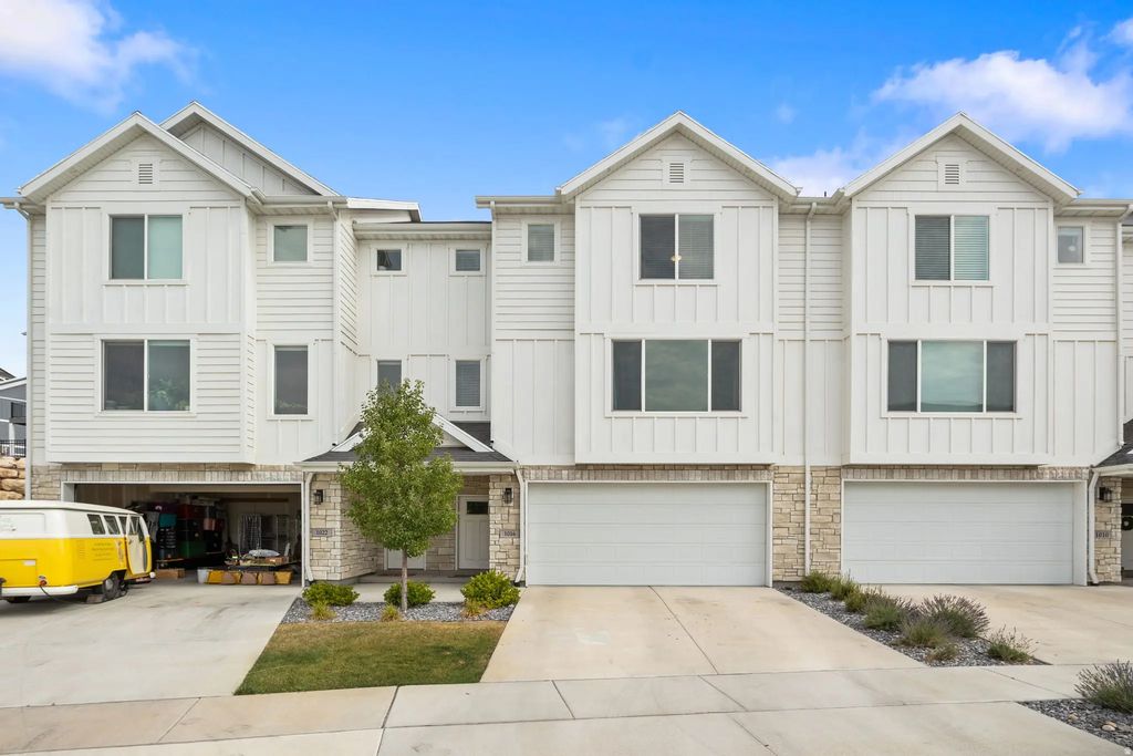 1016 W Shadow Ln, Lehi