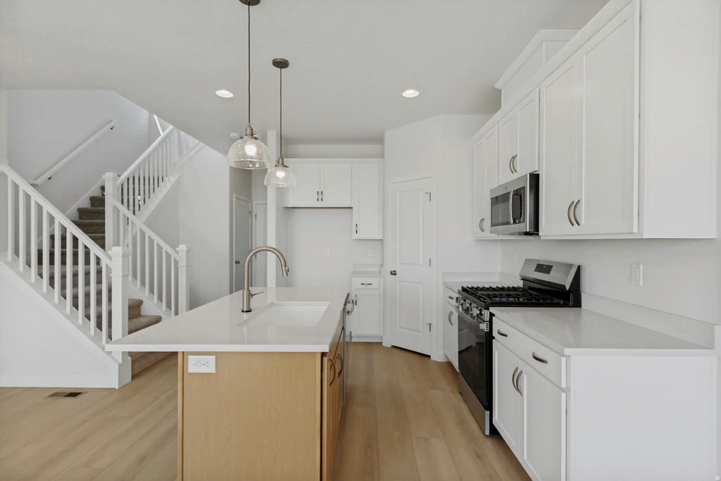 6847 S Mount Berry Rd 439, West Jordan