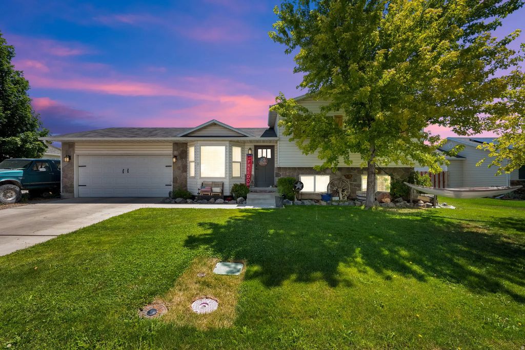 81 S 1675 W, Lehi