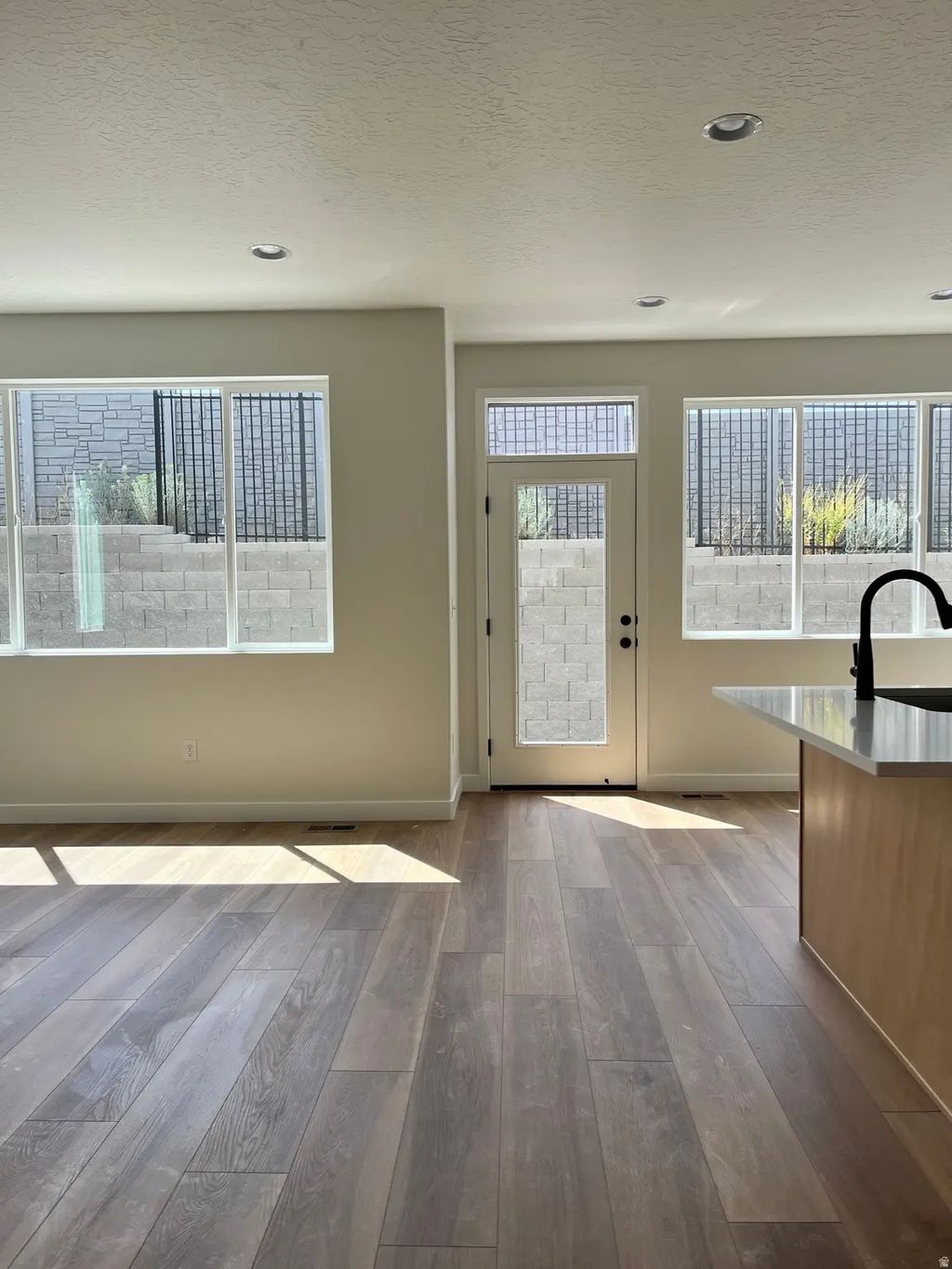 6842 S Survey Peak Ln 311, West Jordan