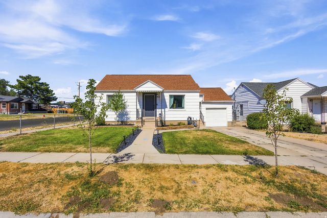 405 N Parkway Ave E, Tooele