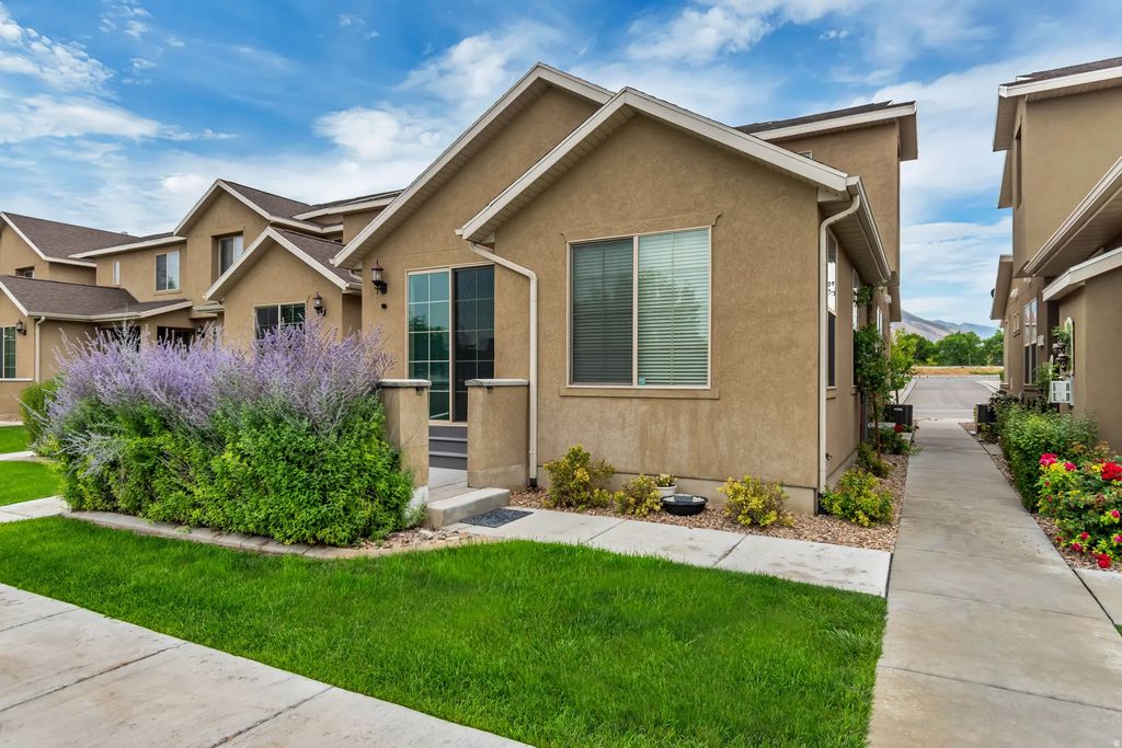 371 E Vancott Way, Stansbury Park