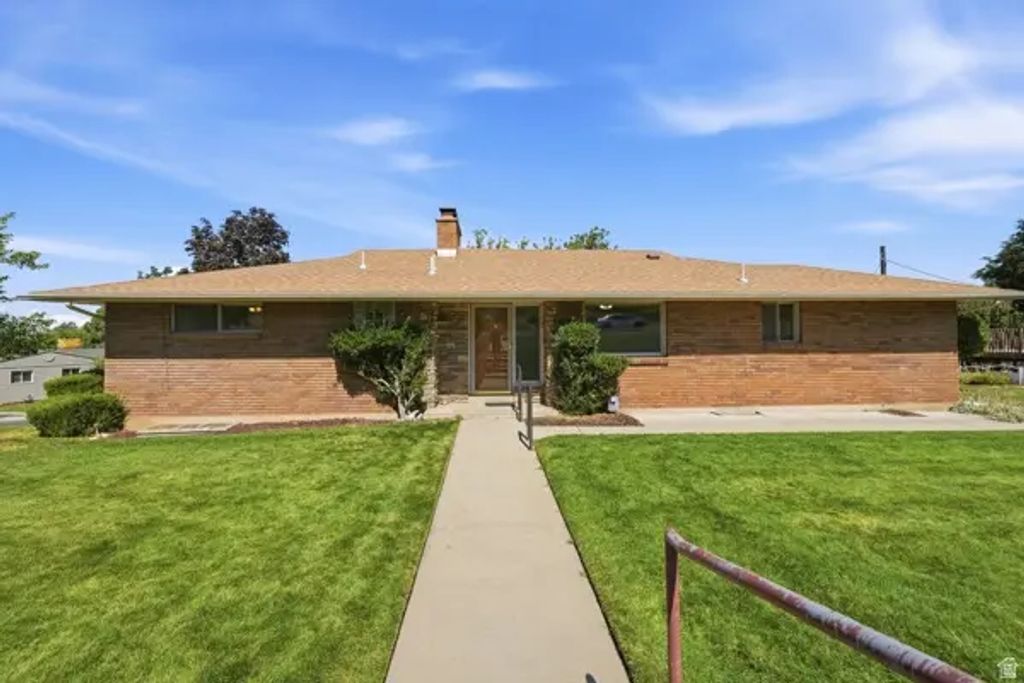 3016 S Davis Blvd, Bountiful
