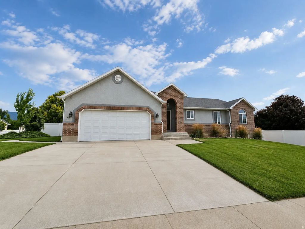 198 N Dakota Dr, Springville