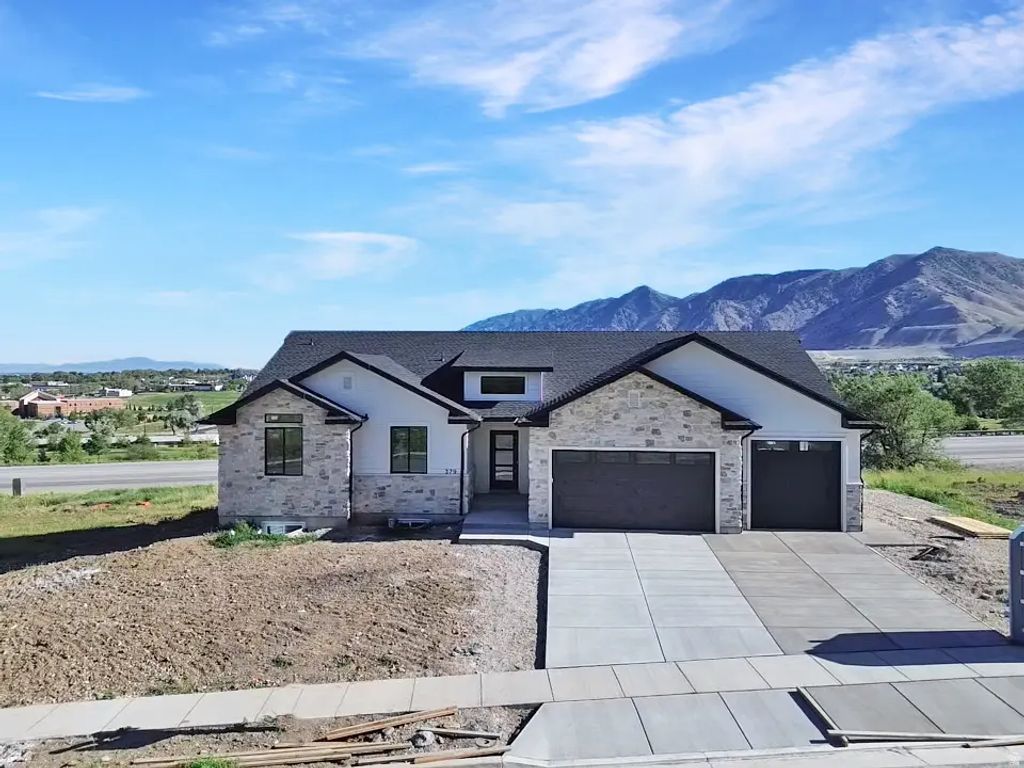 379 E Skyline Dr, Brigham City
