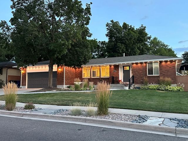 2092 E Somerset Dr S, Cottonwood Heights
