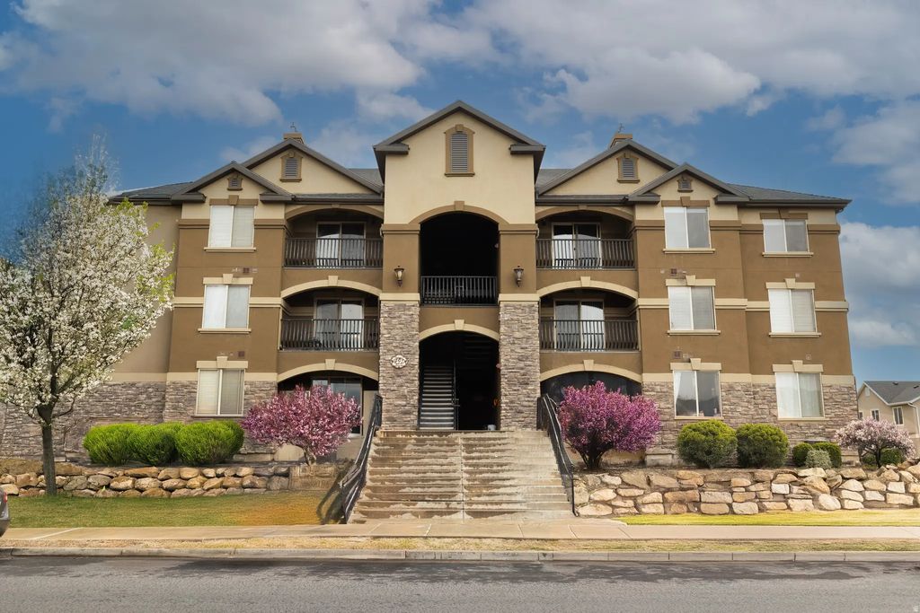 497 S 2220 W 303, Pleasant Grove