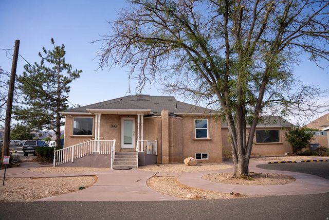 1545 W State St, Hurricane
