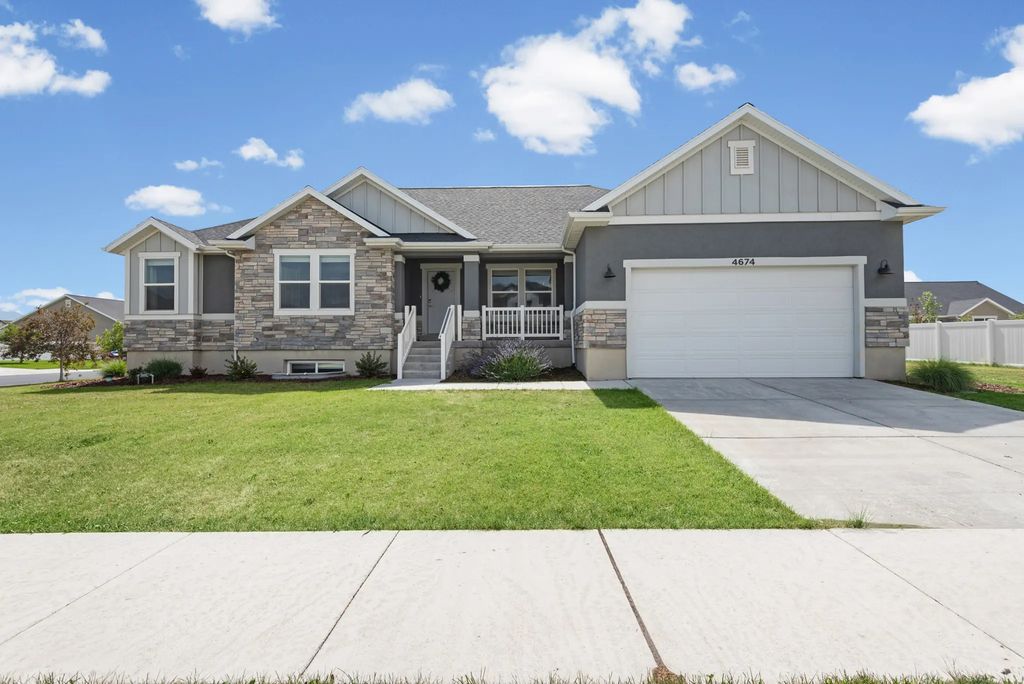4674 N Ibapah St 830, Eagle Mountain