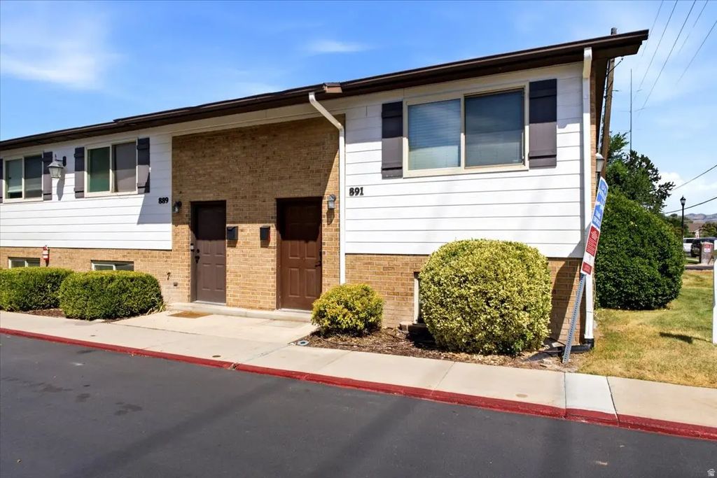 891 E Bristle Pl, Millcreek