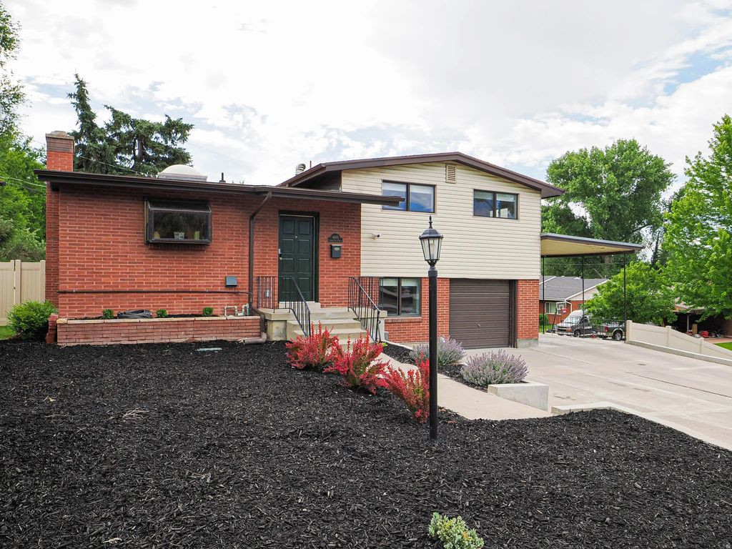 4601 S Creekview Cir, Murray