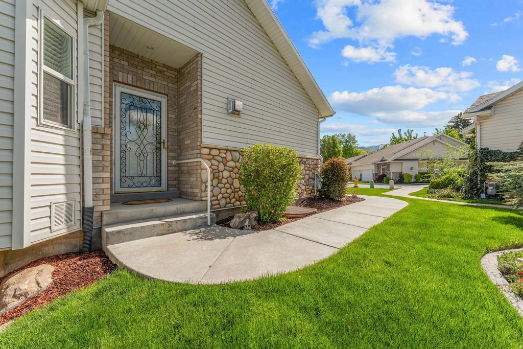 33 Tierra Vista Ct, Bountiful