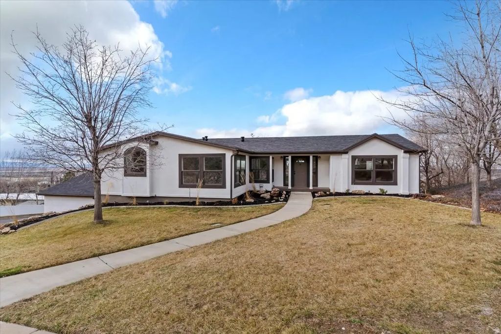 371 E Cynthia Way S, North Salt Lake