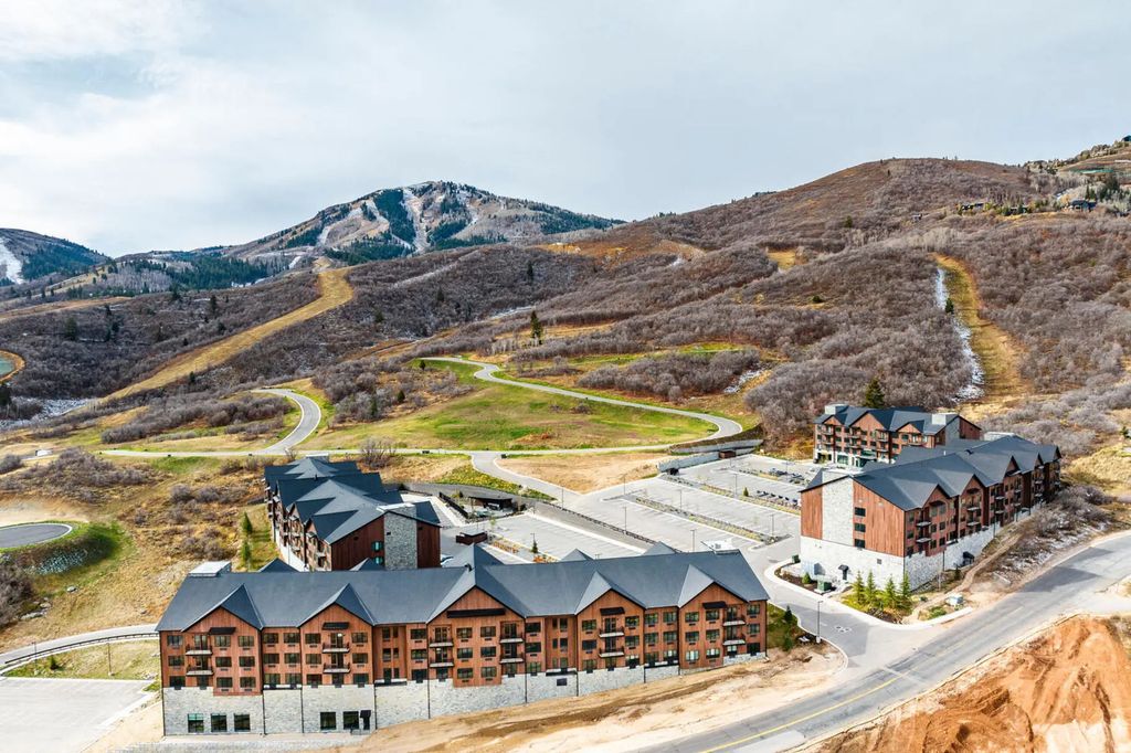 2303 Deer Hollow Rd 2114, Park City