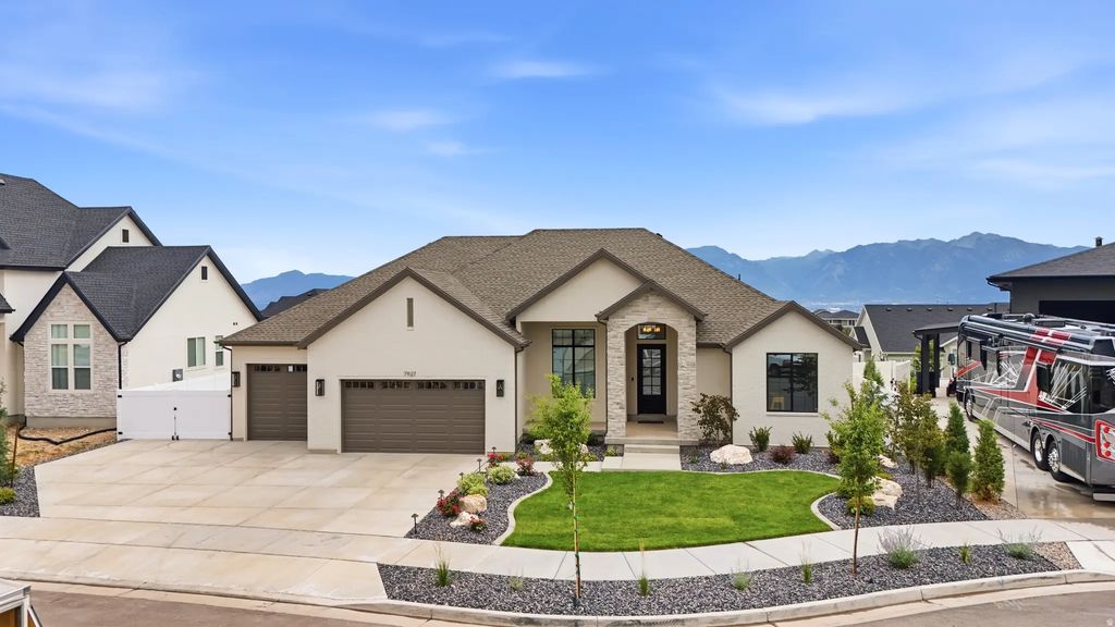 7927 S High Plains Ct, West Jordan