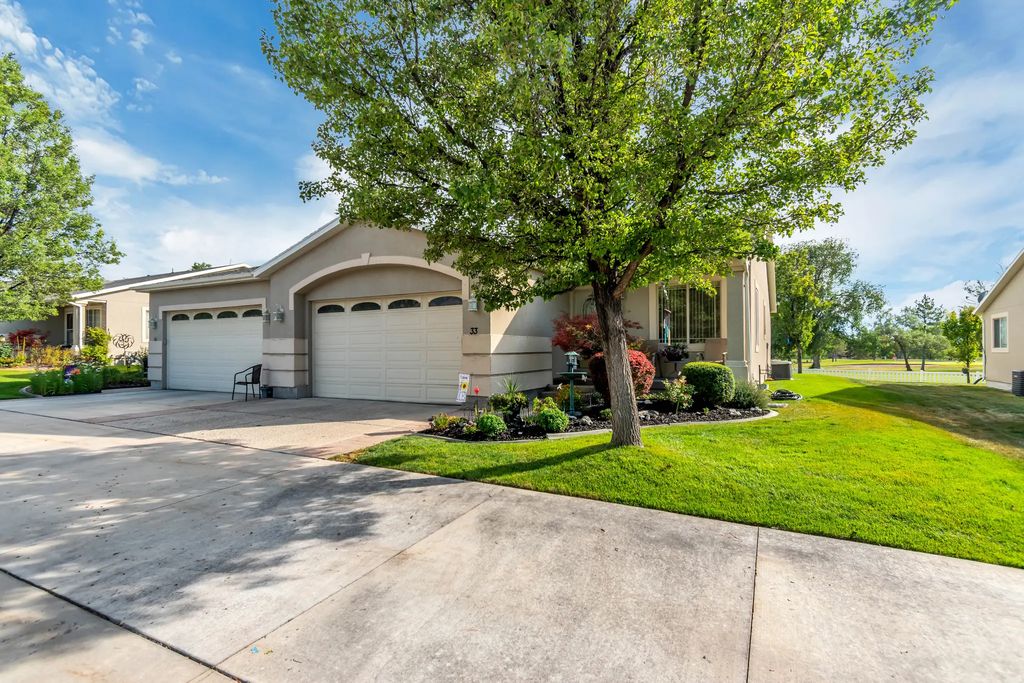 33 Clubhouse Dr, Stansbury Park