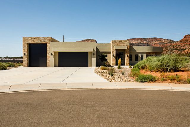 335 S Tala Cir, Kanab
