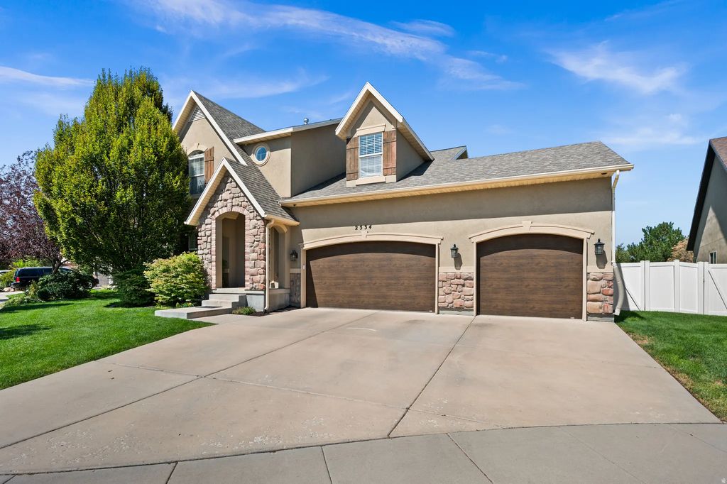 2534 W Adelaide Dr, Riverton