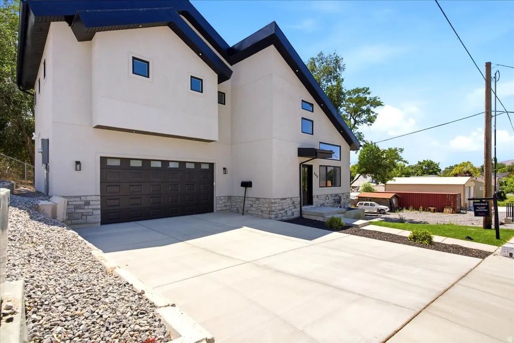 460 E 400 N, Payson