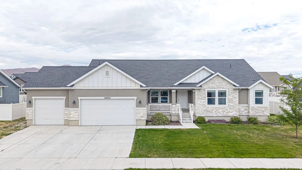 4602 N Kings Peak Way Way E, Eagle Mountain
