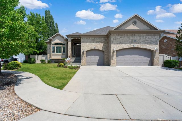 1653 E Crescent View Circle S, Sandy