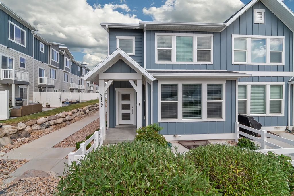 2138 N Chianti St W 301, Saratoga Springs