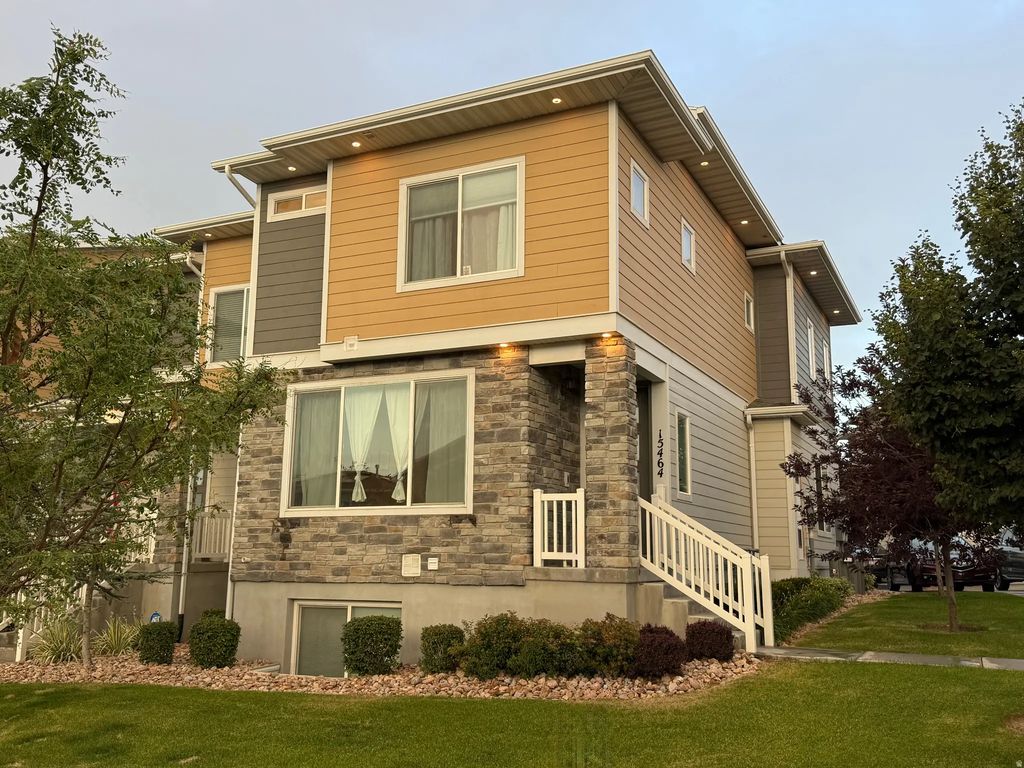 15464 S Midnight Way, Bluffdale