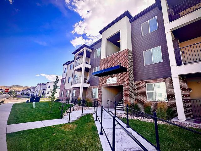 13547 S Hanley Ln W N302, Riverton