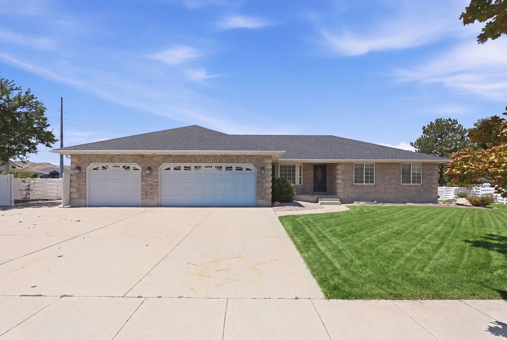 14434 S Vantage Cir W, Bluffdale