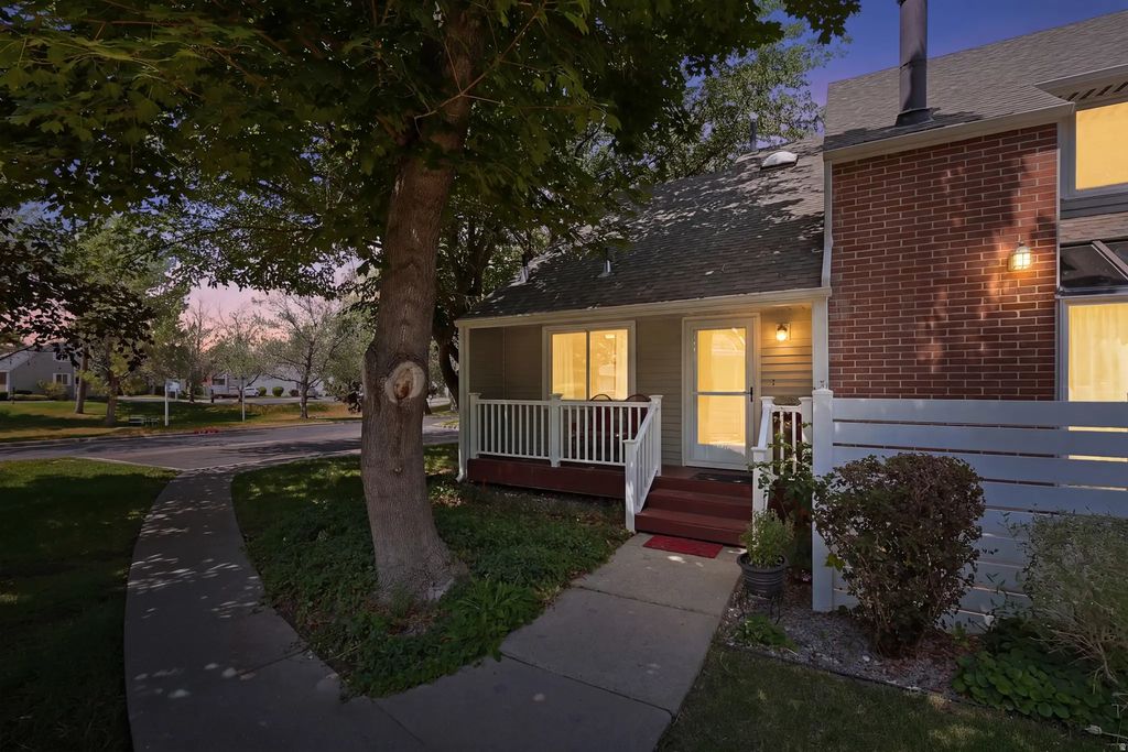 985 E Essex Court Way 1, Midvale