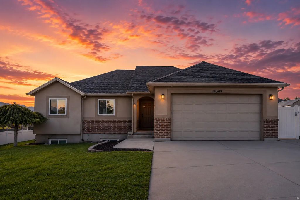 14349 S Crown Rose Dr, Herriman