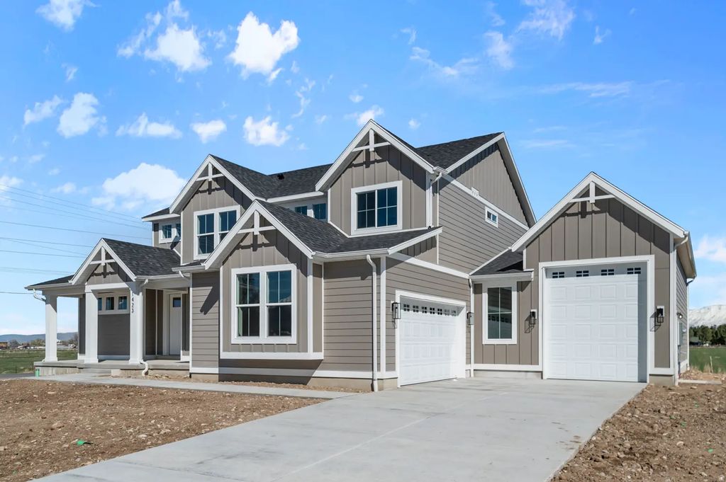 1021 N 1690 E 214, Salem