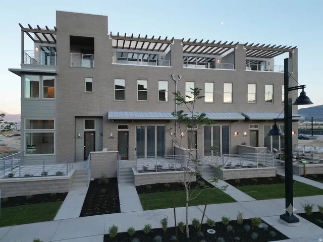 5351 W Center Field Dr S 124, South Jordan