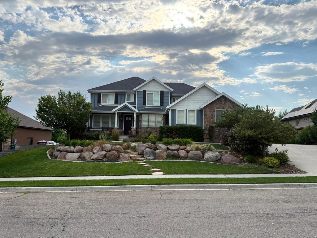 12037 N Grenoble, Highland