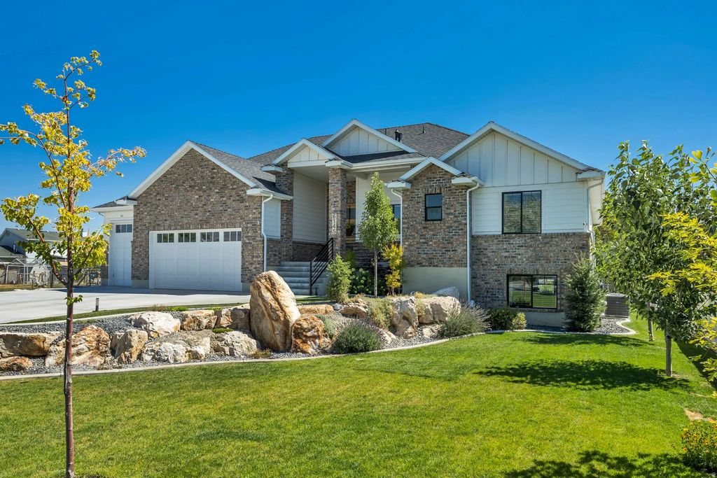 6145 W 5800 S, Hooper