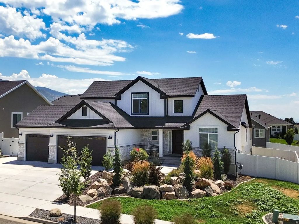 1568 E Cherry Ln, Layton