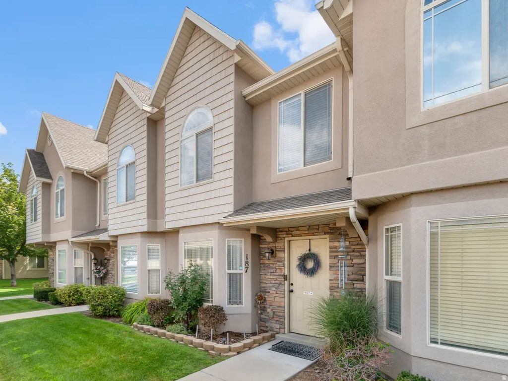 187 S Tamarak, Lehi