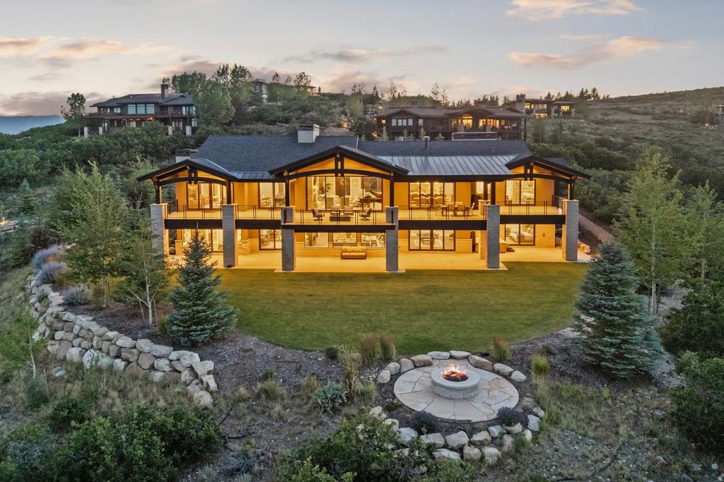 7881 N Moon Dog Ct, Park City