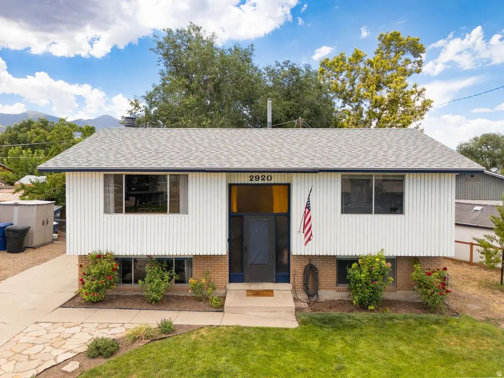 2920 S Patricia Cir W, Magna