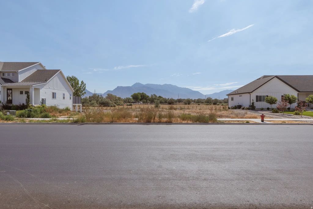 1024 N Titan Dr 118, Lehi