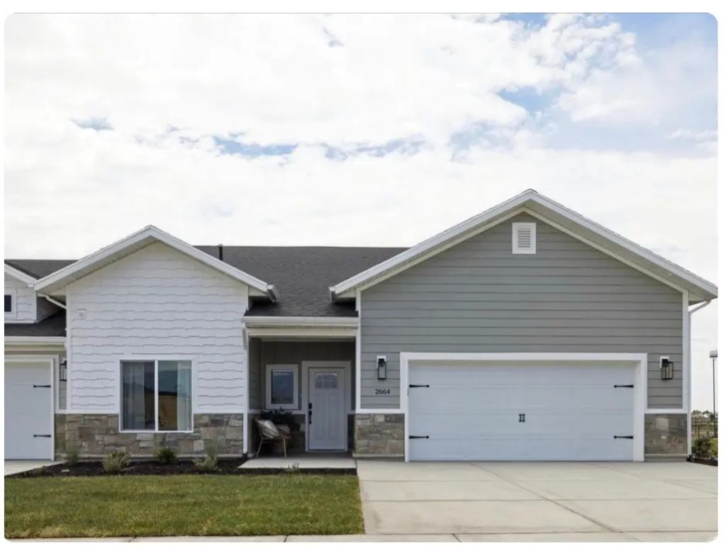 2533 S 2430 W 510, Syracuse