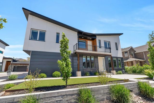 7045 S 300 E, Midvale